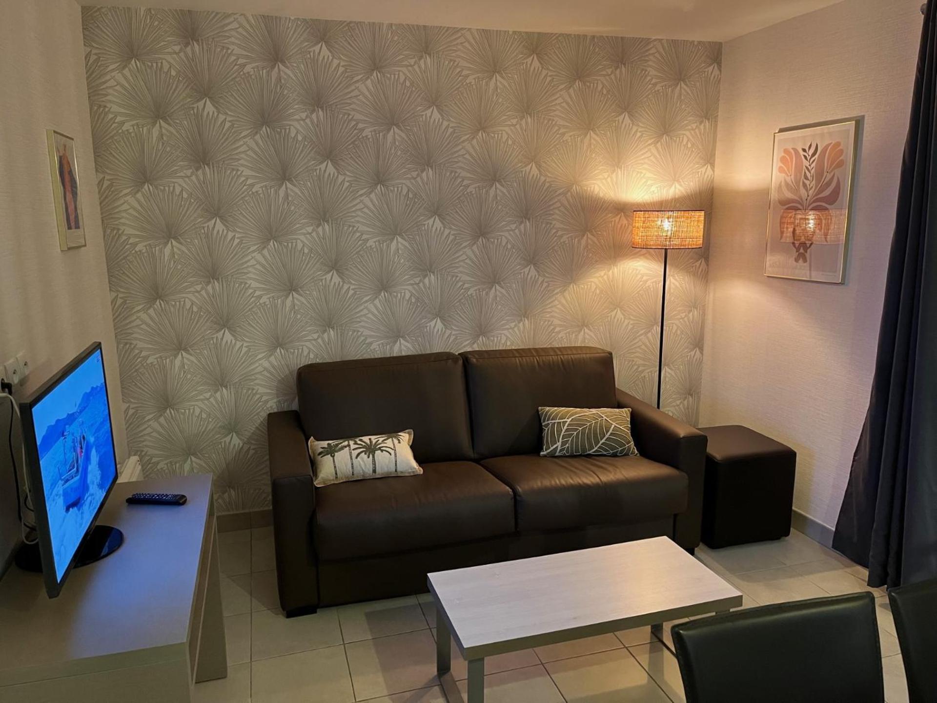 Chez Elisa - Dans Residence 4 Etoiles A 콩카르노 외부 사진